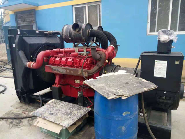 青冈关于柴油发电机组水箱污垢的产生与清理