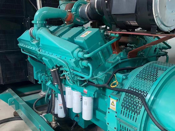 青冈更换100kW柴油发电机组机油时，需要注意哪些事项？